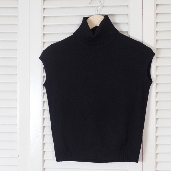J. Crew Sweaters - J.Crew Wool Turtleneck Short Sleeve Sweater SM